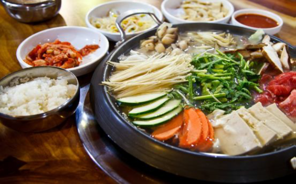 Social Dining Image 6